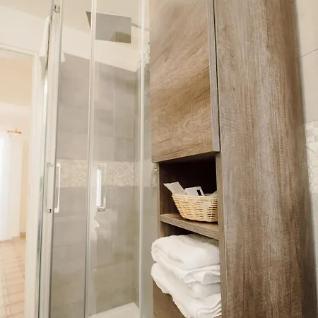 Queen Elena شقة *