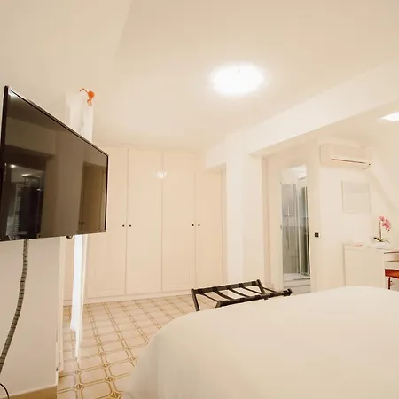 Apartament Queen Elena *